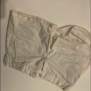 White American Eagle shorts